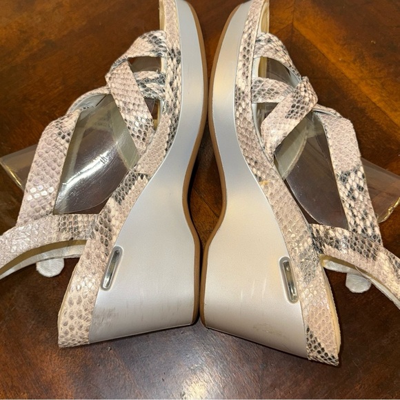 Cole Haan snakeskin Gray Wedge strappy Shoes Nike Air womenโs sz 8.5 heels - Picture 6 of 12